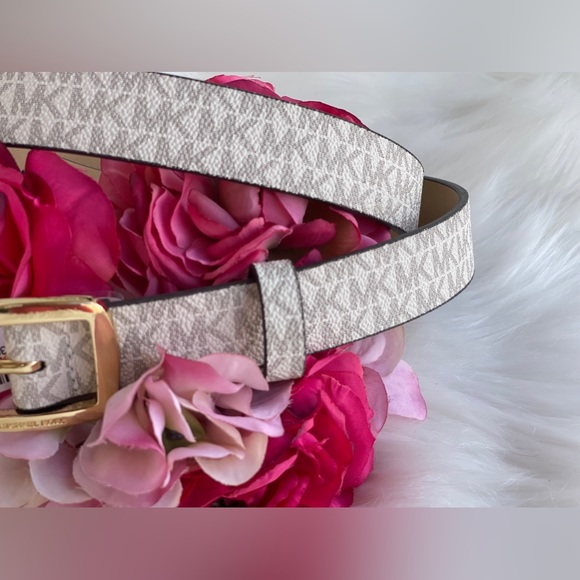 Michael Kors Women's Vanilla Belt - Picture 5 of 13